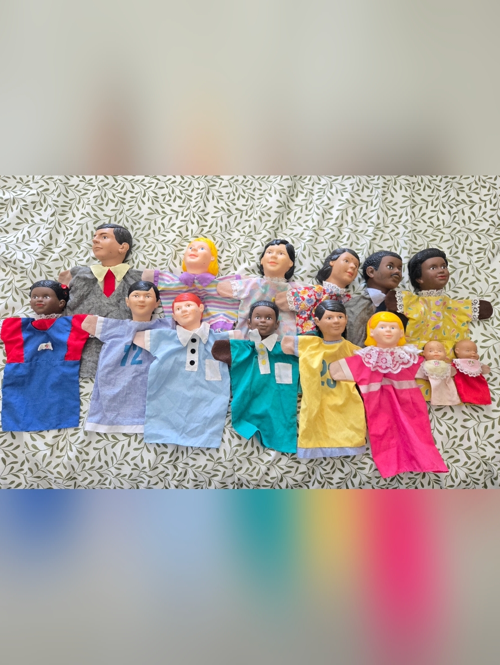 Vintage Learning Resources Multicultural Family Hand Puppets Huge Lot of 12